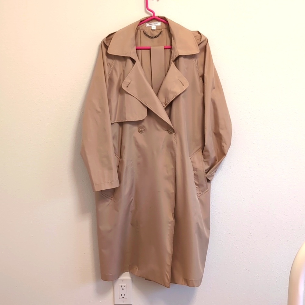 Belle & Bloom Lightweight Packable Belted Trench